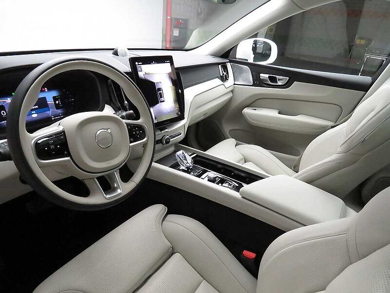 Volvo  Ultra, T8 AWD 플러그-인 하이브리드, 전기/가솔린, 브라이트