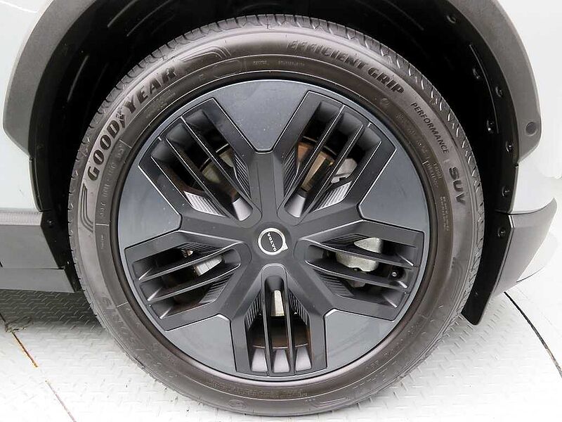 Volvo  Ultra, Twin Motor Performance, 순수 전기