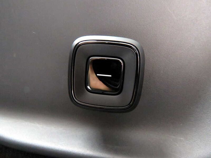 Volvo  Ultra, Twin Motor Performance, 순수 전기