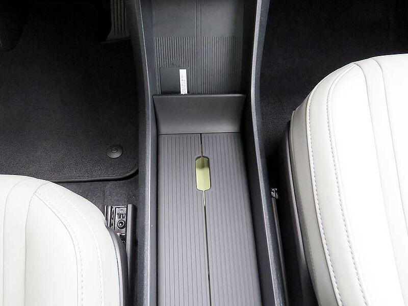 Volvo  Ultra, Twin Motor Performance, 순수 전기