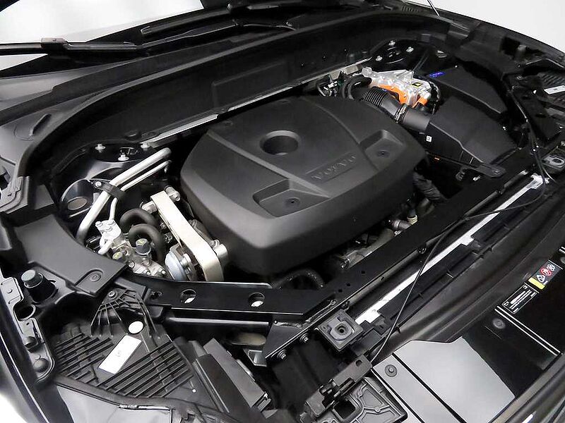 Volvo  Ultra, T8 AWD 플러그-인 하이브리드, 전기/가솔린, 브라이트