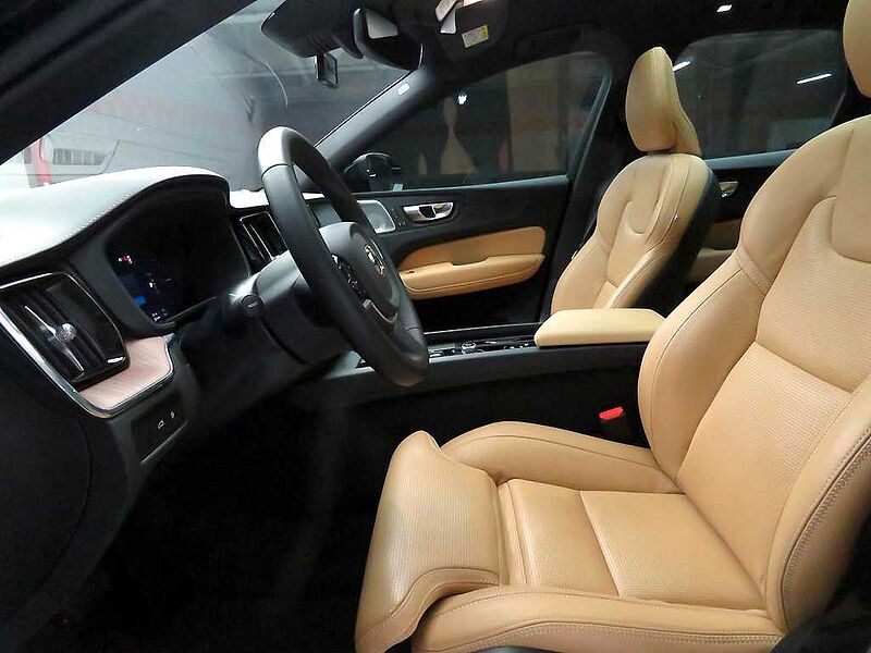 Volvo  Ultra, T8 AWD 플러그-인 하이브리드, 전기/가솔린, 브라이트