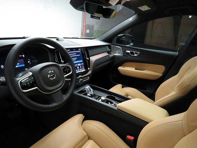 Volvo  Ultra, T8 AWD 플러그-인 하이브리드, 전기/가솔린, 브라이트