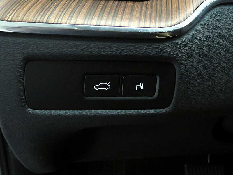Volvo  Ultra, T8 AWD 플러그-인 하이브리드, 전기/가솔린, 브라이트