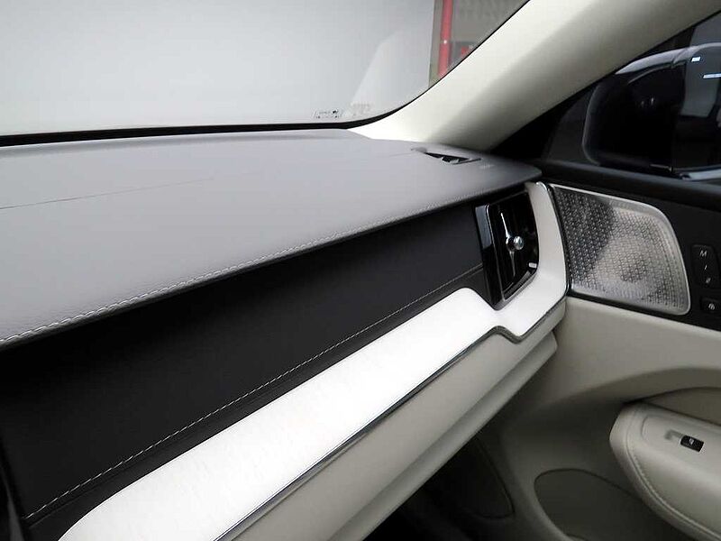 Volvo Ultra, B5 AWD 마일드 하이브리드, 가솔린, 브라이트