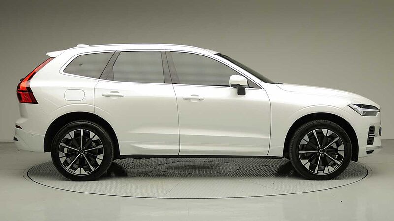 Volvo Ultra, T8 AWD 플러그-인 하이브리드, 전기/가솔린, 브라이트