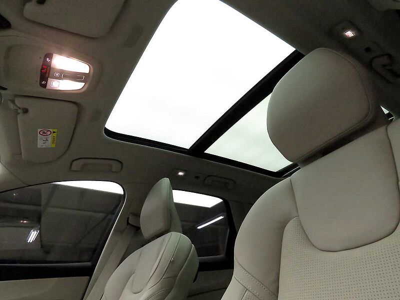 Volvo Ultra, T8 AWD 플러그-인 하이브리드, 전기/가솔린, 브라이트